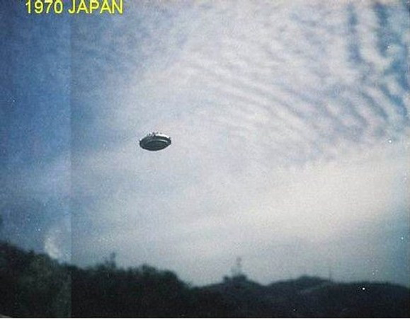 TAJEMNICE UFO - 1970  -  Japan.jpg