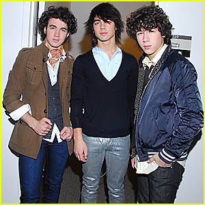 Jonas Brothers - jonas brothgggers.jpg
