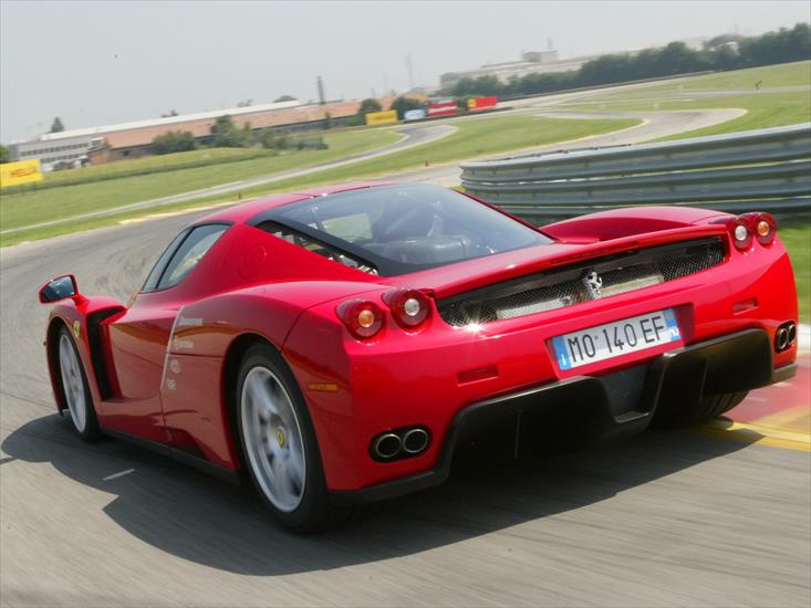 Enzo - Ferrari-Enzo-1600x1200_98.jpg
