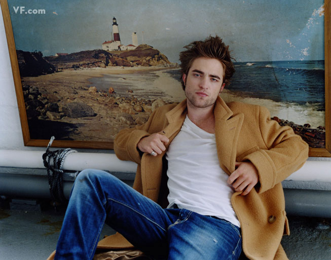 Robert Pattinson Edward Cullen - pattinson-E-0912-02.jpg