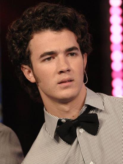 Kevin Jonas - z5579852X.jpg