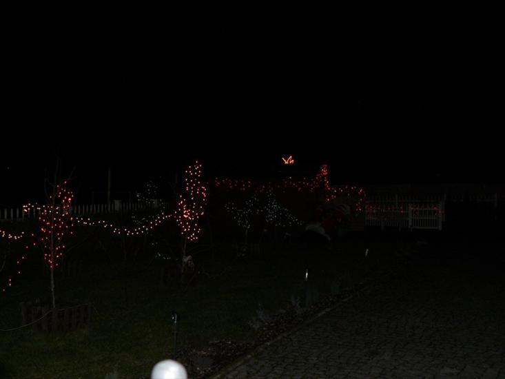 50 tys lampek .. oświetlone domy - Polkowice 25.12.2009 - P1020735.JPG