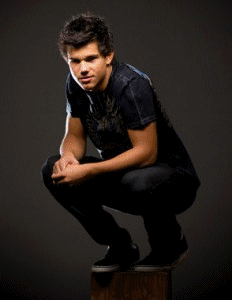 Taylor Lautner - laura-06113.gif