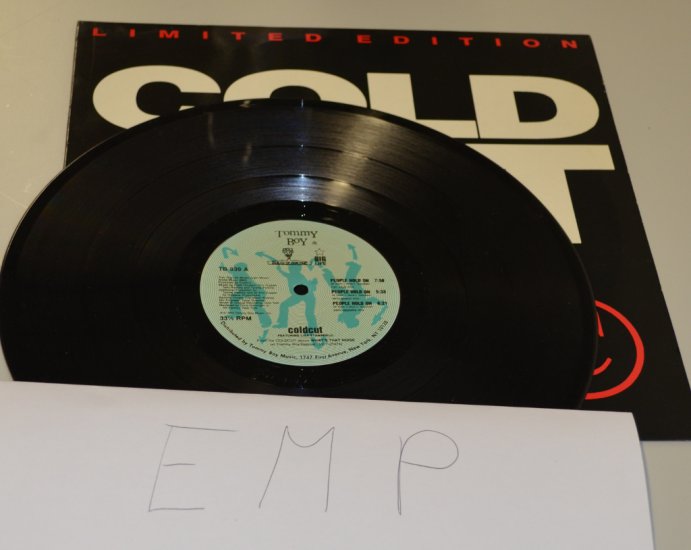 Coldcut_Ft._Lisa_Stansfield_-_People_Hold_On_-_The... - 00-coldcut_ft._lisa_stansfield_-...ixes-tb_939-vinyl-1989-emp.proof.jpg
