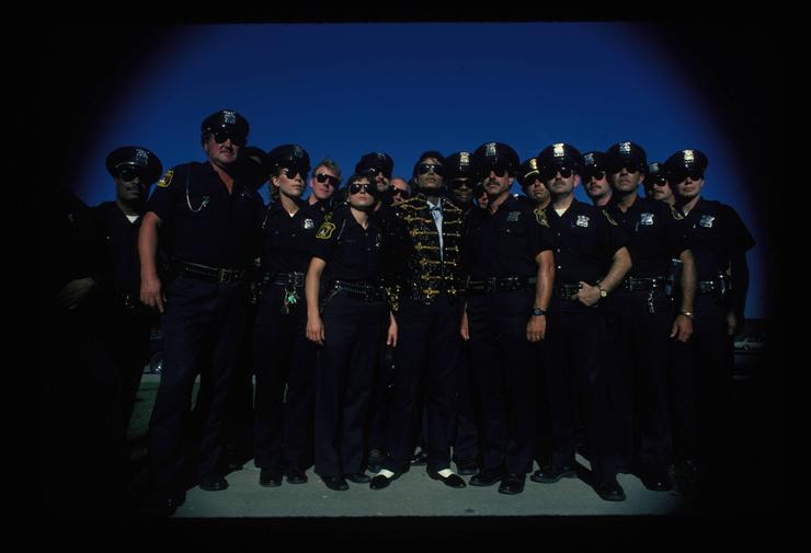 Antyterroryści - POLICJA - Police_1984_Michael Jackson.jpg