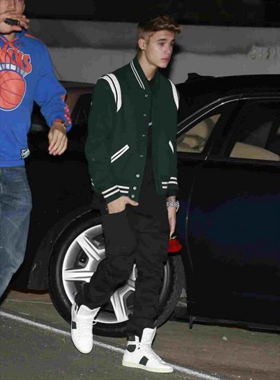  Justin na urodzinach Seleny w  Malibu - jhujh.png