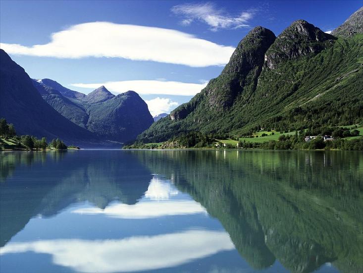 SKANDYNAWIA - Oldenvatnet, Norway.jpg