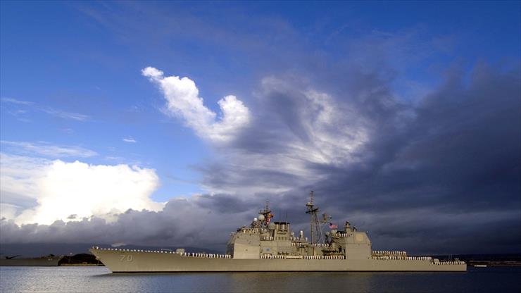 Militaria - USS Lake Erie.jpg