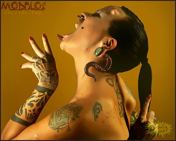 Piercing i tatuaże - ff345.bmp