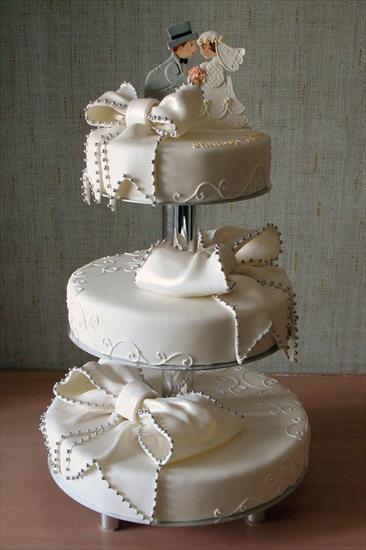 dekoracje nietypowych tortów weselnych - inne niż tradycyjne - 1 10.jpg
