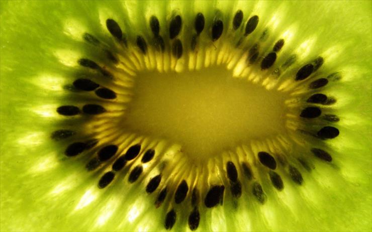 owoce - Kiwi_Fruit_Wallpaper_by_KatherineDavis.jpg
