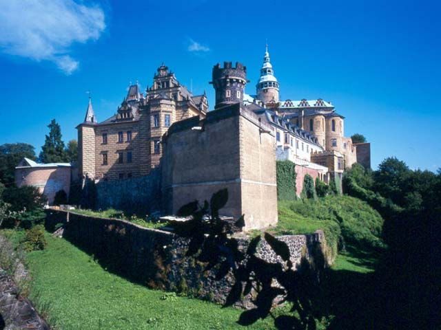 Zamki  świata - 011.Frdlant - zamek Albrechta Wallensteina, pierwowzoru hrabiego z kreskówek o Rumcajsie.jpg