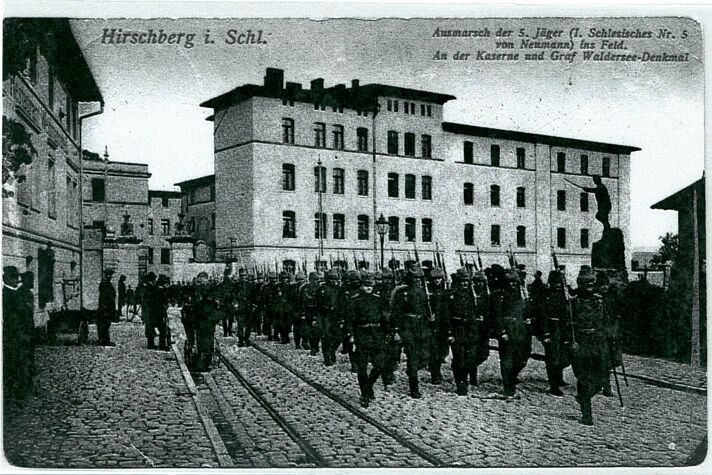 Jelenia Góra na starej widokówce - przed 1945 - 43-Koszary.jpg