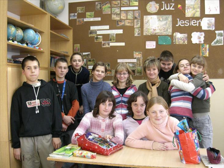 2006.12 mikołajki w VI klasie - CIMG1385.JPG