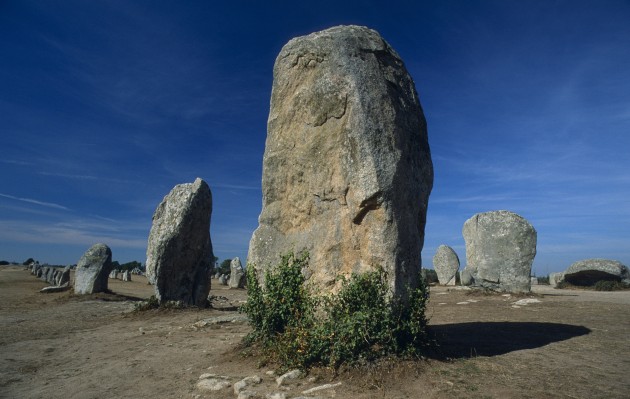 Najbardziej tajemnicze miejsca na świecie - Kamienne rzędy w Carnac.jpg