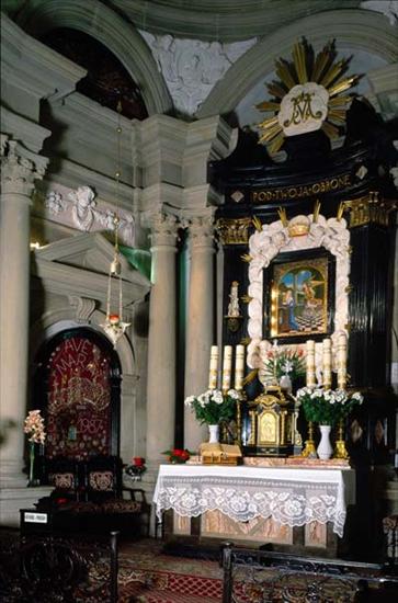 Bazylika - Główny ołtarz Bazyliki.jpg