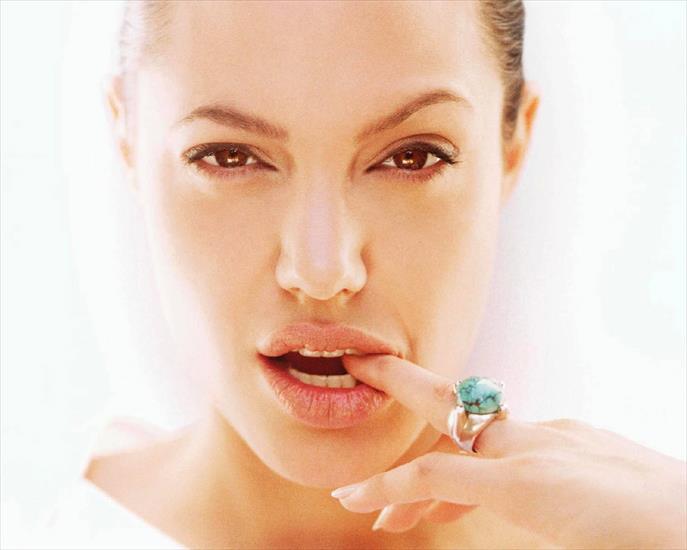50 Sexiest Women In The World 2006 Wallpapers.iNT-TD - Angelina Jolie - Wallpaper 2.jpg