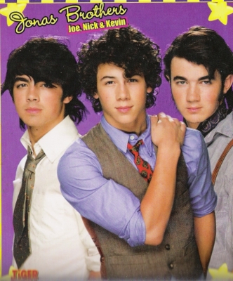 Jonas Brothers - jonas_brothers_1194370428.jpg
