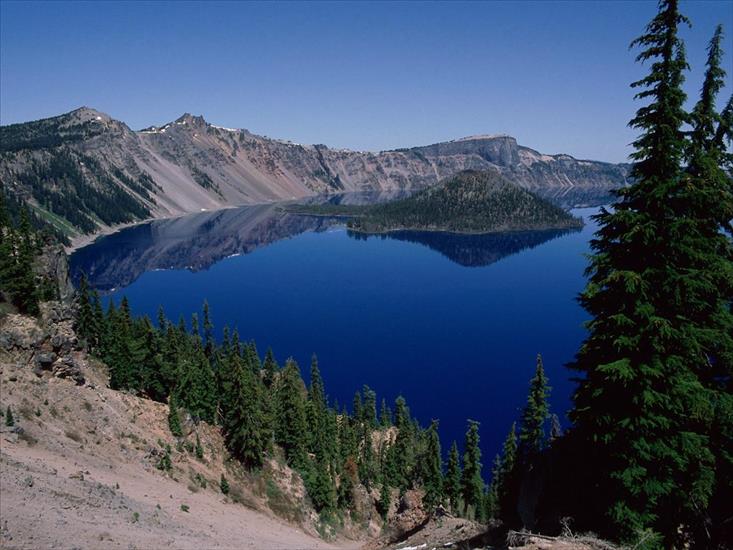Krajobrazy różne - Wizard-Island_-Crater-Lake_-Oregon.jpg