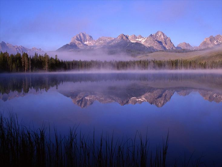 Krajobrazy różne - Morning-at-Little-Redfish-Lake_-Idaho.jpg